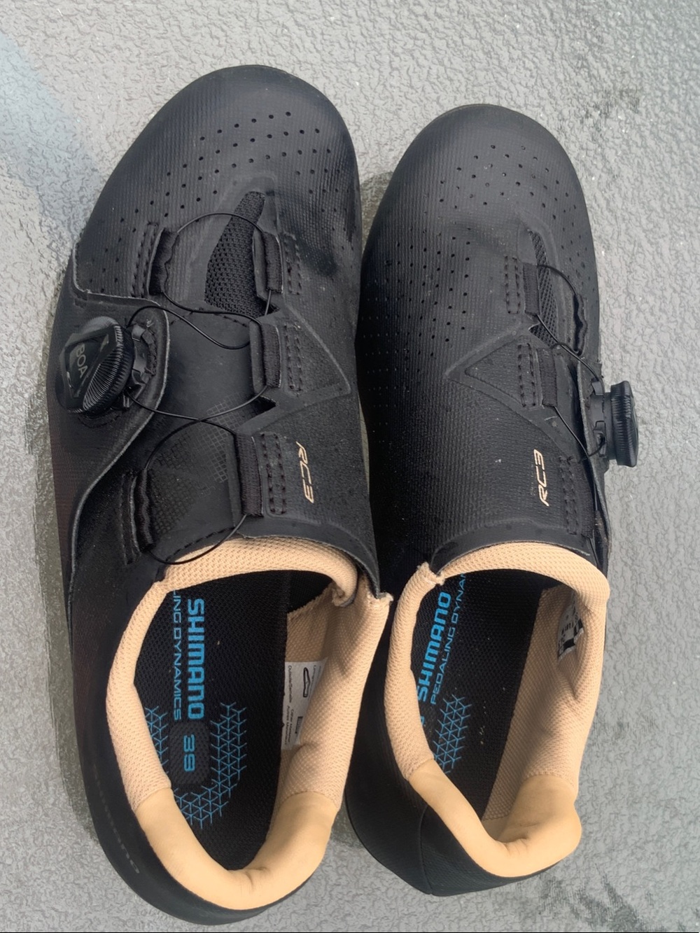 Shimano RC3 Black Cycling Shoes with Beige Collar